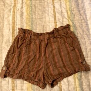 M (8-10) Brown and Pink stripped shorts